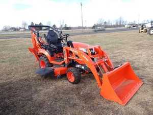 Tractor Subcompacto Kubota BX1880 2025 |   Tractor Utilitario Versátil para Jardín y Césped, Diésel de 18 HP, 4x4 - Product Image 3