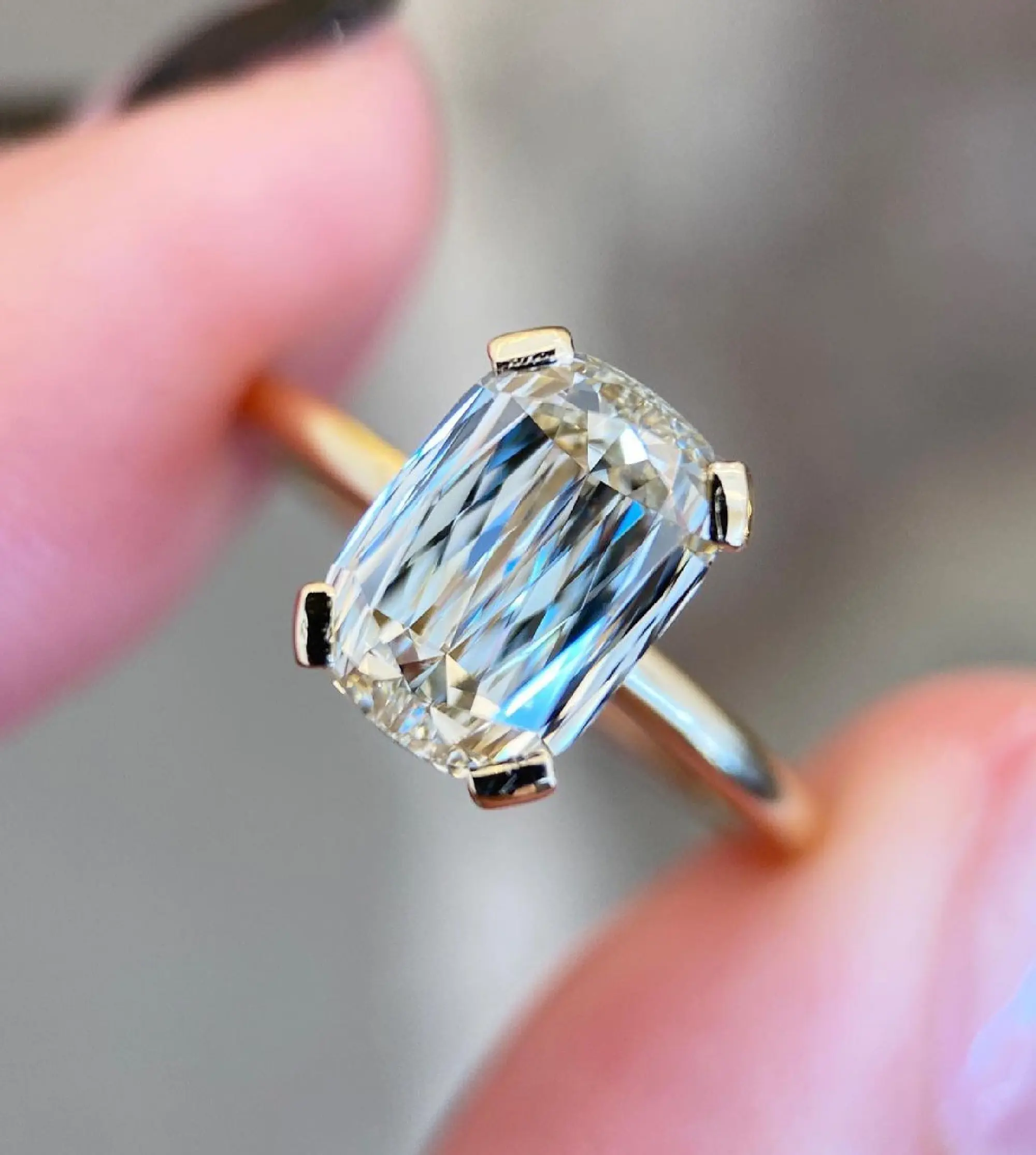크러쉬 컷 모이사나이트 솔리테어 약혼 반지 사랑 14k 솔리드 골드에서 제작 결혼 반지 기념일 반지에 딱 맞습니다.