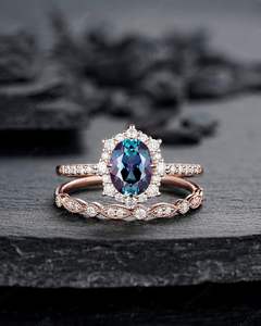 925 Plata de Ley 14K chapado en oro rosa Floral forma ovalada alejandrita Halo anillo de compromiso conjunto anillo de boda de piedra natal - Product Image 5