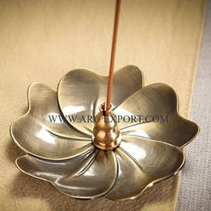 Quemador de incienso de decoración del hogar de diseñador de lujo, quemador de incienso de Metal de Color dorado creativo, artículos de mesa, quemador de decoración Bakhoor a la venta - Product Image 2