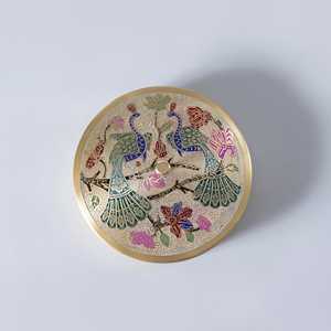 Boîte de rangement décorative ronde en laiton doré faite à la main 8,25x8,25x1,75 pouces 0,9 kg - Product Image 2