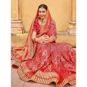 Precioso Sari Tradicional de Seda Dola Pura con Bordado Rojo para Bodas y Eventos Tradicionales - Product Image 1