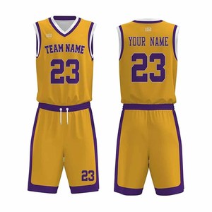 Ensemble de maillot de basket-ball personnalisé avec nom d'équipe et numéro, respirant et à séchage rapide - Product Image 1
