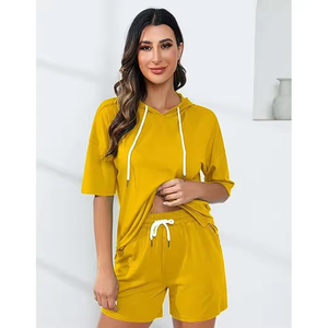 Camisetas de mujer, venta al por mayor, sudadera con hombros descubiertos para mujer, camisetas para niñas, Camiseta holgada y pantalones cortos para mujer, conjunto de 2 piezas para mujer - Product Image 5