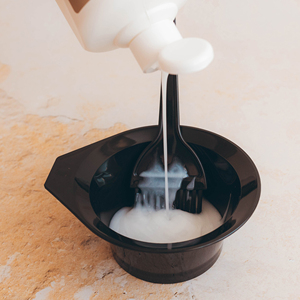 Valquer Premium professionale emulsione ossidante 40 Volume 2% concentrazione. Trattamenti di alleggerimento e colore dei capelli. 1000ml - Product Image 2