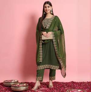 Ensemble Kurta de créateur pour femmes, ensemble Kurti indien brodé, tenue ethnique élégante pour femmes, tenue trois pièces, parfaite pour le port quotidien - Product Image 1