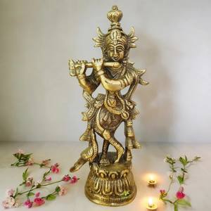 Figurine de seigneur Krishna en laiton de finition dorée pour le cadeau de pendaison de crémaillère de culte de temple et la décoration intérieure culturelle - Product Image 1