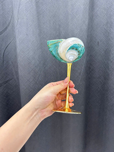 Élégante tasse à vin en coquillage naturel fabriquée à la main au Vietnam pour la vaisselle, les cadeaux et la décoration - Product Image 3