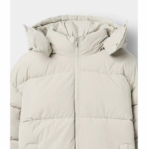 เสื้อแจ็คเก็ตพัฟเฟอร์บุใยโพลีเอสเตอร์รีไซเคิล 100% คุณภาพสูง แบบมีฮู้ด ซิปหน้า กันน้ำ สีขาว สำหรับฤดูหนาว ผู้ชาย - Product Image 3