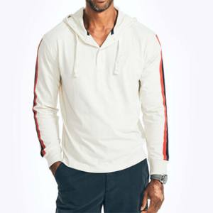 Sudadera con capucha de alta calidad elaborada de manera sostenible, ecológica y cómoda, perfecta para el uso diario - Product Image 5