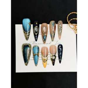 Ongles press-on Midnight Gilded Flux - Product Image 1