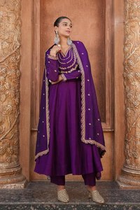 LAUNCHING NEW DESIGNER MODERN FESTIVE PARTY WEAR <b>KURTI</b> PENT with VICHITRA SILK DUPATTA and EMBROIDERY WORK - Product Image 3