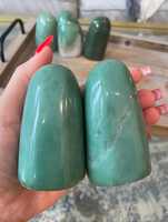 Aventurine verte de forme libre naturelle pierre précieuse pierre polie cristal de forme libre pierre de palmier de guérison grossiste