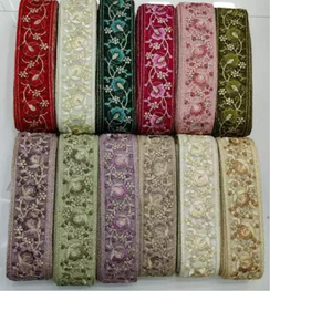 Rubans et lacets floraux brodés à la machine sur mesure dans divers modèles pour robes de mariée en 12 options de couleur - Product Image 1