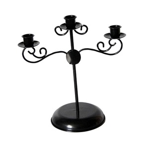 Candelabro de Hierro con Recubrimiento Negro de 5 Brazos para Navidad, Pascua, Fiestas, Bodas, Eventos, Centro de Mesa Decorativo para el Hogar - Product Image 4