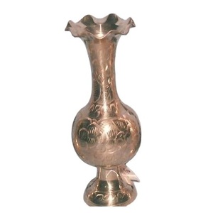 Vase à fleurs en laiton de haute qualité avec gravure or fini pour la décoration intérieure Vase à fleurs décoratif de Table - Product Image 4