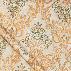 Pañuelo de Algodón Cuadrado con Diseño Floral Pintado a Mano FABRIA Amarillo - Amigable con la Piel, Secado Rápido, Transpirable, Duradero, Casual, Multiusos - Product Image 3