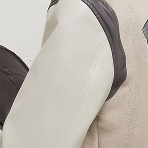 Veste universitaire pour homme avec corps en polaire douce et manches élégantes en cuir Veste universitaire en polaire bicolore pour homme - Product Image 5