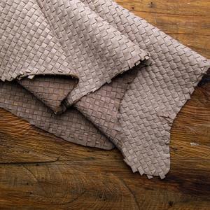 Cuero tejido blanco hecho a mano Premium personalizable 1 a 12 pies cuadrados producto de cuero Premium. - Product Image 2
