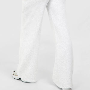 Servicio OEM, Diseño de Chándal de Alta Calidad para Mujer con Cierre de Cremallera y Pantalones Deportivos de Pierna Recta, Corte Ajustado / Logotipo Personalizado, Ropa Casual de Calle - Product Image 6