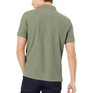 Polo para hombre de estilo casual sofisticado, diseñado para un movimiento fluido con una forma limpia y una apariencia moderna y refinada para el día a día. - Product Image 6