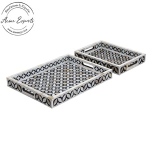 Bandeja con incrustaciones de hueso floral blanco y negro hecha a mano con asas, bandeja decorativa elegante para servir para exhibición de mesa de cocina casera - Product Image 1
