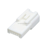 Vente directe d'usine MG641053 7282-1080 Connecteurs de faisceau de câbles automobiles mâles à 8 broches