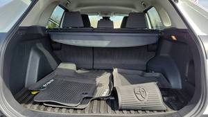 ¡Oferta Promocional para el SUV Automático RAV4 LE AWD 2020! Auto Limpio Sin Accidentes, Bajo Kilometraje, Asientos de Cuero, Interior Oscuro, Volante a la Izquierda - Product Image 4