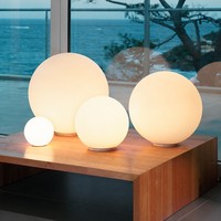Lampe de table LED nordique en acrylique, veilleuse de chevet à changement de couleur, lampe d'ambiance au design moderne et minimaliste avec commande par bouton pour chambre à coucher