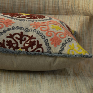 Magnifique housses de coussin brodées 18x18 housse de coussin florale housse de coussin carrée brodée décorative pour salon - Product Image 3