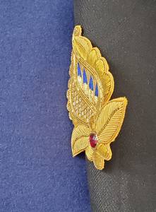 Parches de Tela Bordados a Mano en 3D Personalizados OEM, Insignias Bordadas con Hilo Metálico Hechas a Mano - Product Image 4