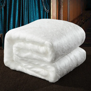 Inserto de edredón Precio razonable 100% Edredón de seda de morera Embalaje personalizado ligero del fabricante de Vietnam - Product Image 2