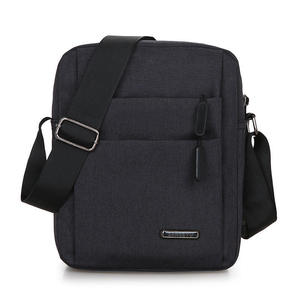 Bandolera bandolera unisex de diseño informal con bolsillo con cremallera, bolsa versátil para el pecho para hombres y mujeres - Product Image 3