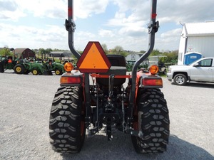Tractor Kubota L2502HST 2024 Disponible al por Mayor a Precio Económico, Equipo Agrícola Kubota Usado, Entrega Rápida en Venta - Product Image 6