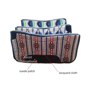 Vente en gros de tapis de selle Western en feutre jacquard pour l'équitation en laine remplie de doublure en tissu Accessoires pour chevaux en gros - Product Image 2