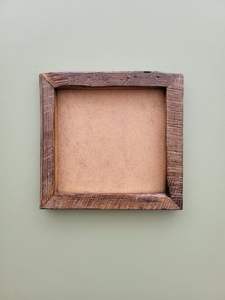 Cadre photo en bois minimaliste moderne avec une surface polie lisse idéal pour la décoration du salon, de la chambre à coucher et du bureau - Product Image 5