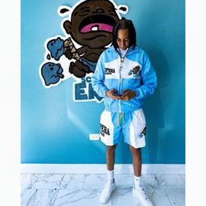 ชุดกางเกงขาสั้นยูนิเซ็กซ์เอวกลาง ผ้าแห้งเร็ว ระบายอากาศ กันลม เป็นมิตรกับสิ่งแวดล้อม คุณภาพสูงจากโรงงานผู้ผลิต (OEM)  ไซส์ใหญ่ ลายเรียบ เอวยางยืด - Product Image 5