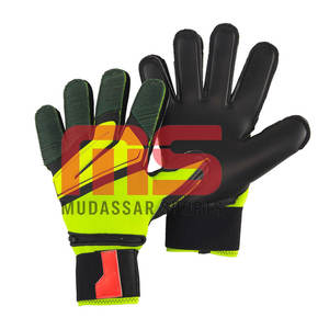 ถุงมือผู้รักษาประตูแบบพรีเมี่ยมอุปกรณ์ฝึกฟุตบอลแบบไม่ลื่นยืดหยุ่นออกแบบได้ตามต้องการ - Product Image 1