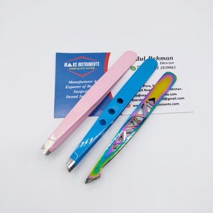 Pinzas para cejas inclinadas de acero inoxidable sostenibles de Primera calidad-Sin óxido y duraderas para el cuidado de las cejas - Product Image 1