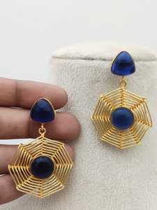 Boucles d'oreilles pendantes en laiton faites à la main pour femmes Chandbali, ensemble avec placage imitation rhodium - Product Image 3