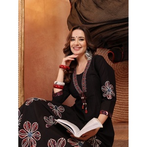 Magnifique ensemble Kurta indien/pakistanaise brodé en coton pour femme de Rama, avec pantalon et dupatta assortis, séchage rapide, traditionnel pour l'été - Product Image 3