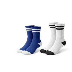 Chaussettes de sport haute performance pour hommes avec panneaux respirants, amorti doux et compression de la voûte plantaire - Product Image 2