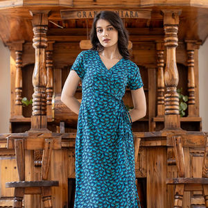 100% robe d'été en rayonne écologique sérigraphiée à fleurs avec des motifs ethniques fabriqués à la main respirant tenue décontractée quotidienne - Product Image 1