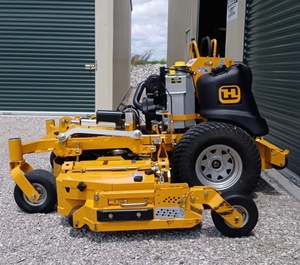 Cortadora de Césped Comercial Hustler Super 88, Solo 102 Horas de Uso - Product Image 3