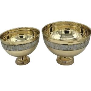 Ensemble de 2 bols modernes pour la maison, les hôtels, ustensiles de cuisine, ustensiles de table en laiton, finition dorée, bols de forme ronde - Product Image 1