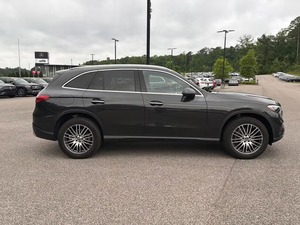 G-L-E 53 4MATIC SUV 2025-2026, 4.5L de Aspiración Natural, Automático, 5 Asientos, Volante a la Izquierda/Derecha, Techo Panorámico de 18', Color Oscuro - Product Image 2