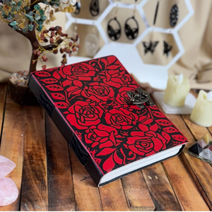 Journal en cuir gaufré fait à la main floral rouge Rose gothique Journal Lock Vintage écriture cahier à couverture rigide sorcellerie Grimoire cadeau - Product Image 2