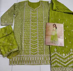 Traje de Chinon pesado hecho a mano de calidad de exportación, cómodo, duradero y diseñado para Ropa Étnica tradicional y moderna a la venta - Product Image 2