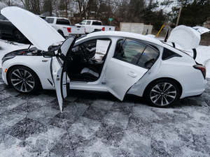 Cadillac CT5-V Blackwing RWD Plus 2025 d'occasion en excellent état, sans accident, conduite à gauche/droite - Product Image 3