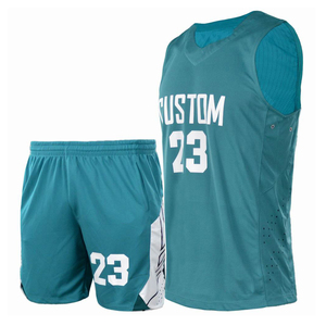 Ensemble de vêtements d'équipe personnalisés en maille de polyester léger à séchage rapide avec impression par sublimation pour uniformes de basket-ball de clubs - Product Image 3